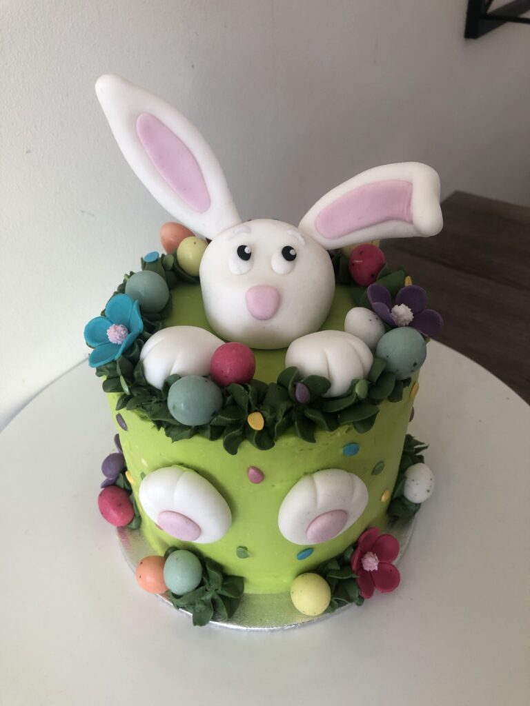 taart met paashaas